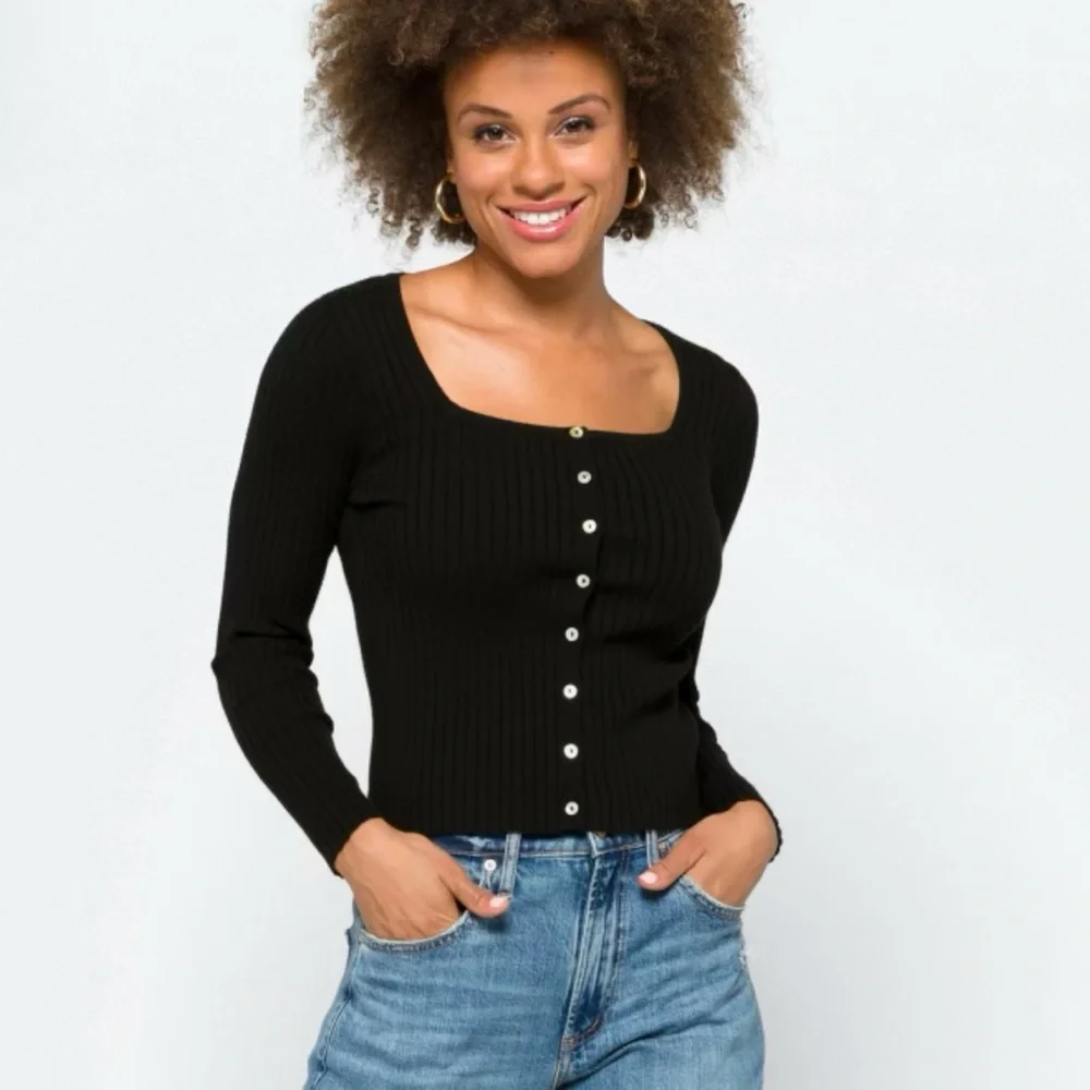Black Ribbed Button-Up Cardigan - Picture 2 of 2